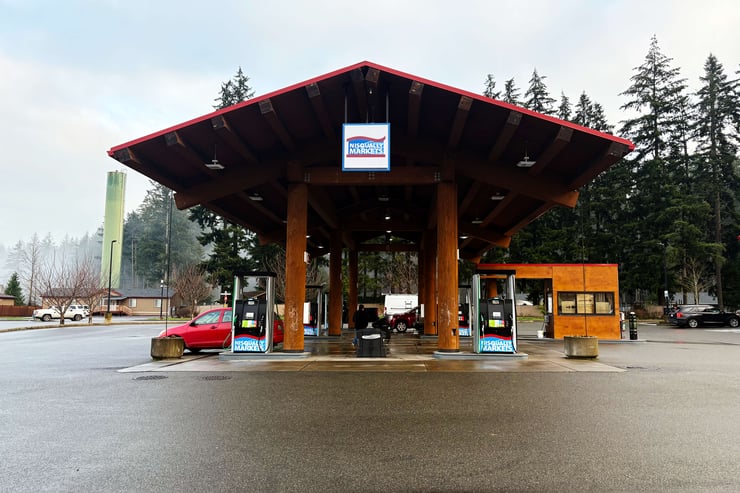 nisqually-markets-forecourt